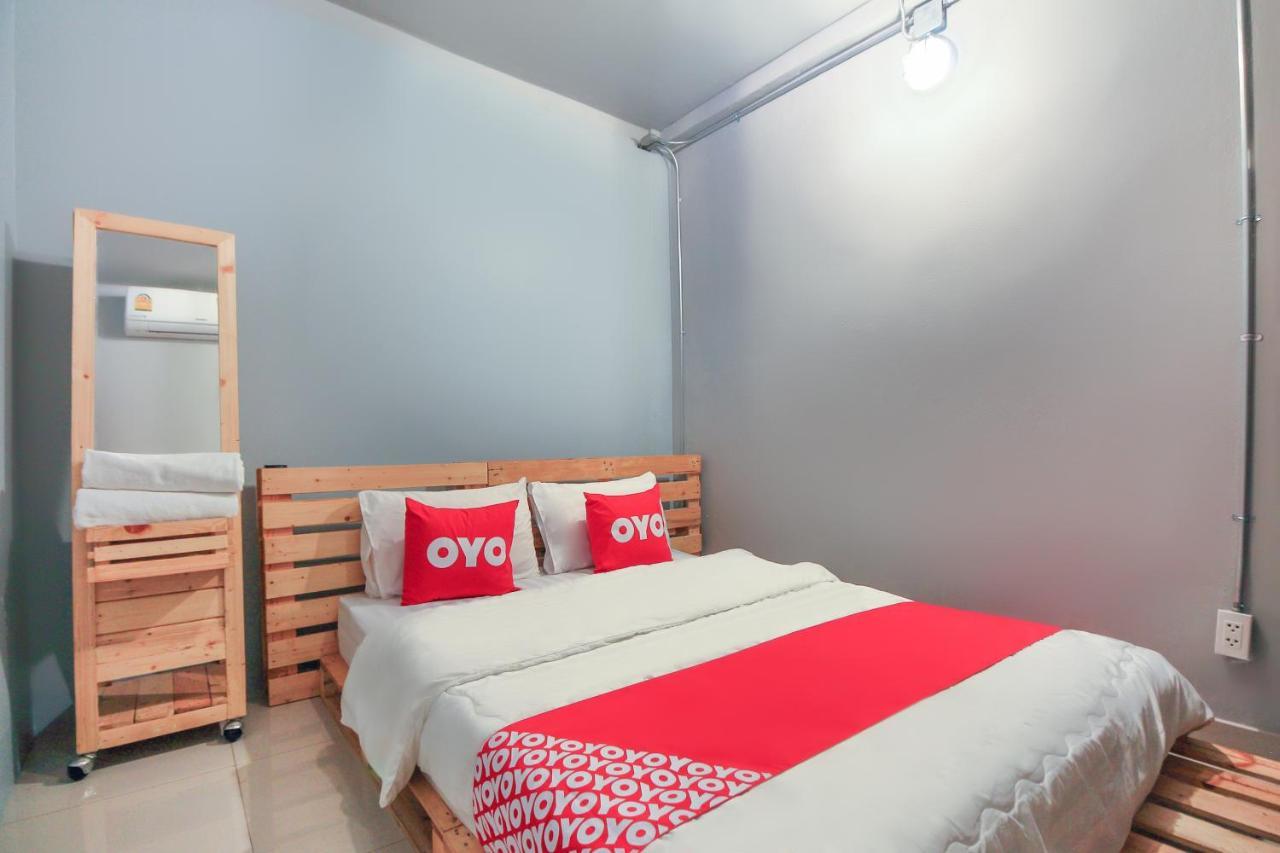 曼谷 Oyo421古亚斯卡青年旅馆及咖啡馆酒店 外观 照片
